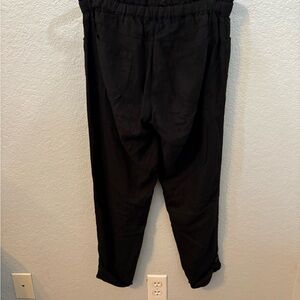 Classic black Women’s Capris